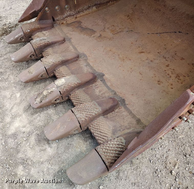 image for item DV6729 2018 John Deere 470G LC excavator