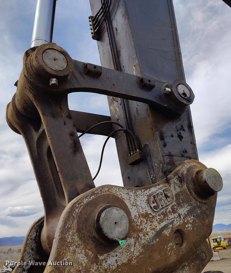 image for item DV6729 2018 John Deere 470G LC excavator