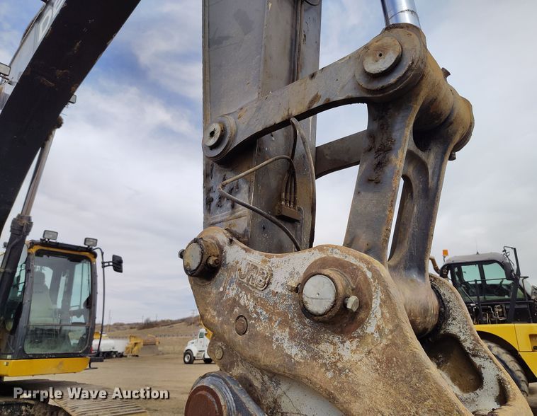 image for item DV6729 2018 John Deere 470G LC excavator