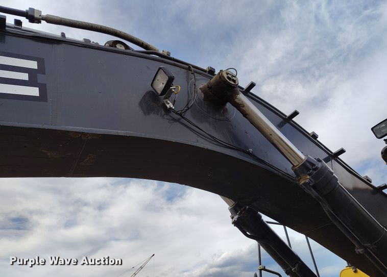 image for item DV6729 2018 John Deere 470G LC excavator