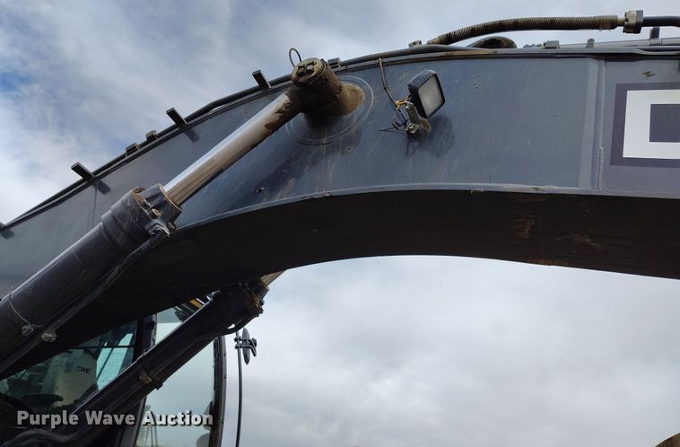 image for item DV6729 2018 John Deere 470G LC excavator