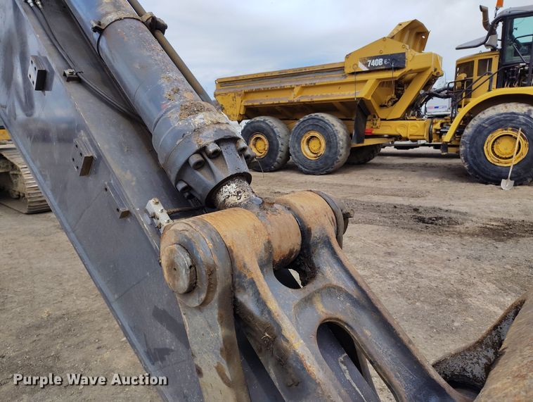 image for item DV6729 2018 John Deere 470G LC excavator