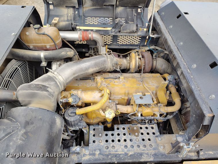 image for item DV6729 2018 John Deere 470G LC excavator