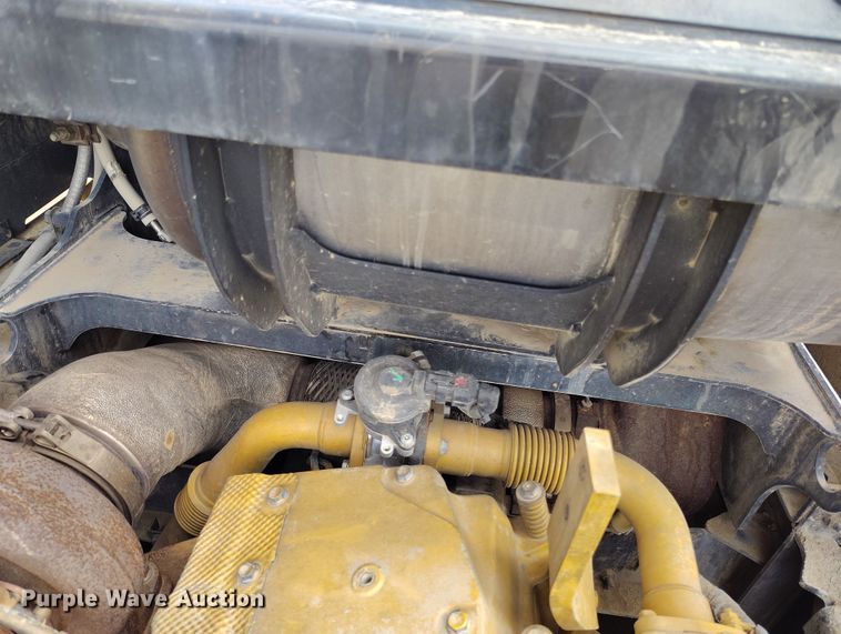 image for item DV6729 2018 John Deere 470G LC excavator