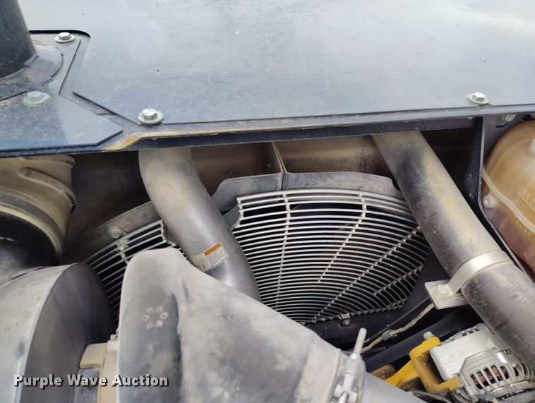 image for item DV6729 2018 John Deere 470G LC excavator