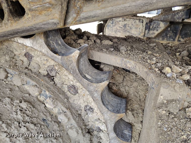 image for item DV6729 2018 John Deere 470G LC excavator