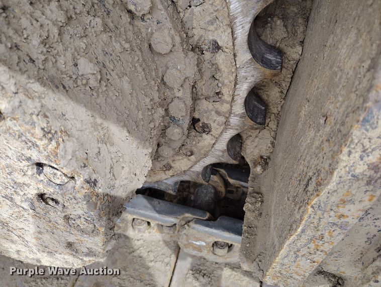 image for item DV6729 2018 John Deere 470G LC excavator