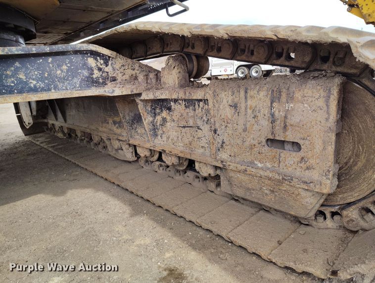 image for item DV6729 2018 John Deere 470G LC excavator