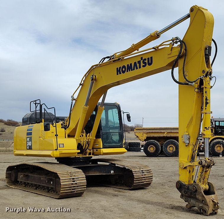 image for item DV6730 2018 Komatsu PC240LC-11 excavator