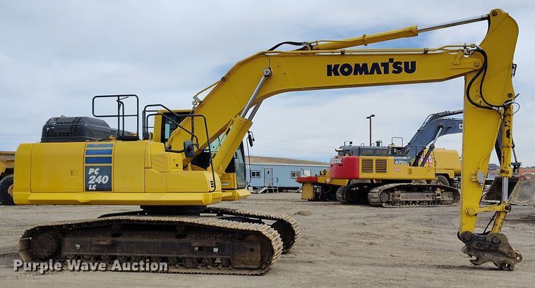 image for item DV6730 2018 Komatsu PC240LC-11 excavator
