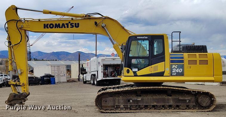 image for item DV6730 2018 Komatsu PC240LC-11 excavator