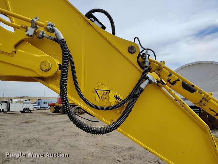 image for item DV6730 2018 Komatsu PC240LC-11 excavator