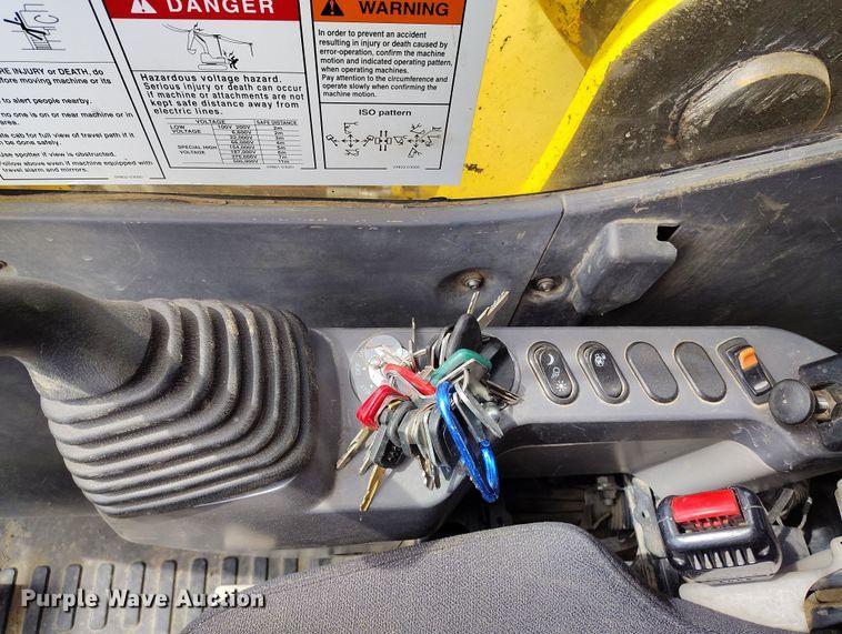 image for item DV6730 2018 Komatsu PC240LC-11 excavator