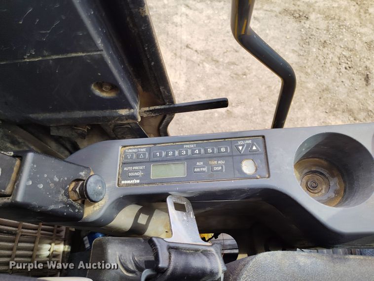 image for item DV6730 2018 Komatsu PC240LC-11 excavator