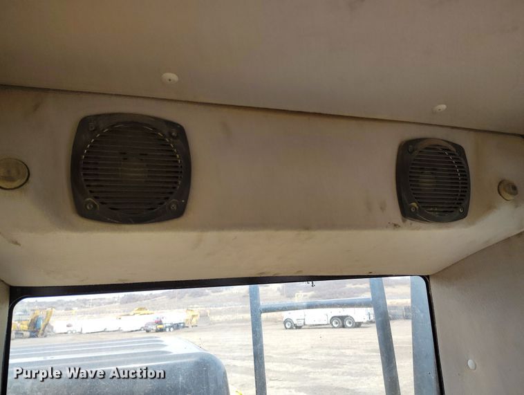 image for item DV6730 2018 Komatsu PC240LC-11 excavator