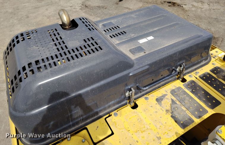 image for item DV6730 2018 Komatsu PC240LC-11 excavator