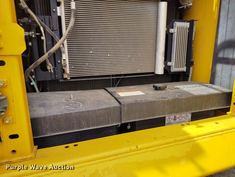 image for item DV6730 2018 Komatsu PC240LC-11 excavator