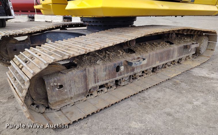 image for item DV6730 2018 Komatsu PC240LC-11 excavator