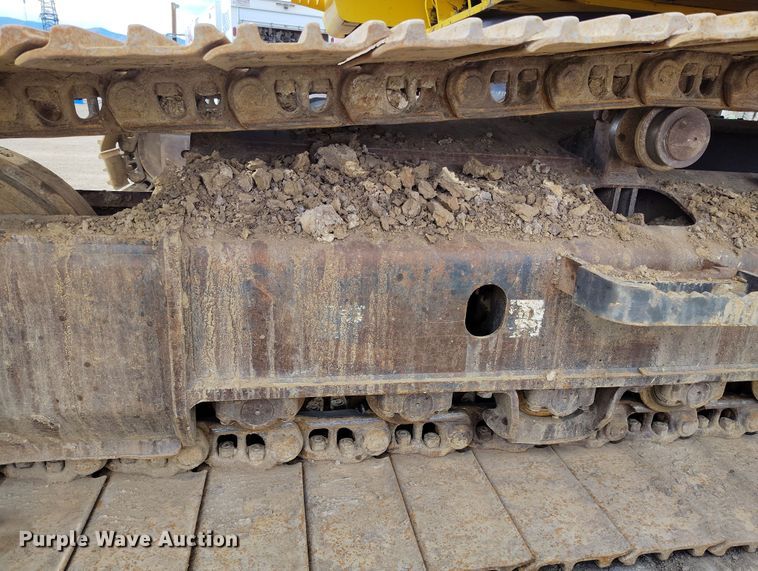 image for item DV6730 2018 Komatsu PC240LC-11 excavator