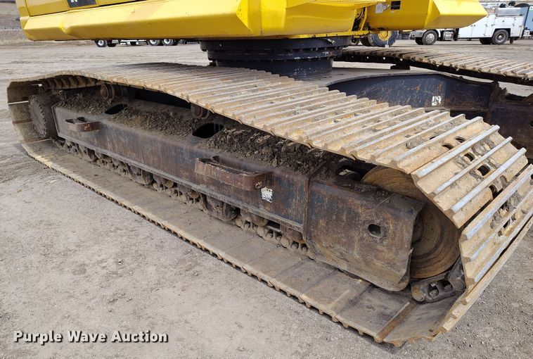 image for item DV6730 2018 Komatsu PC240LC-11 excavator