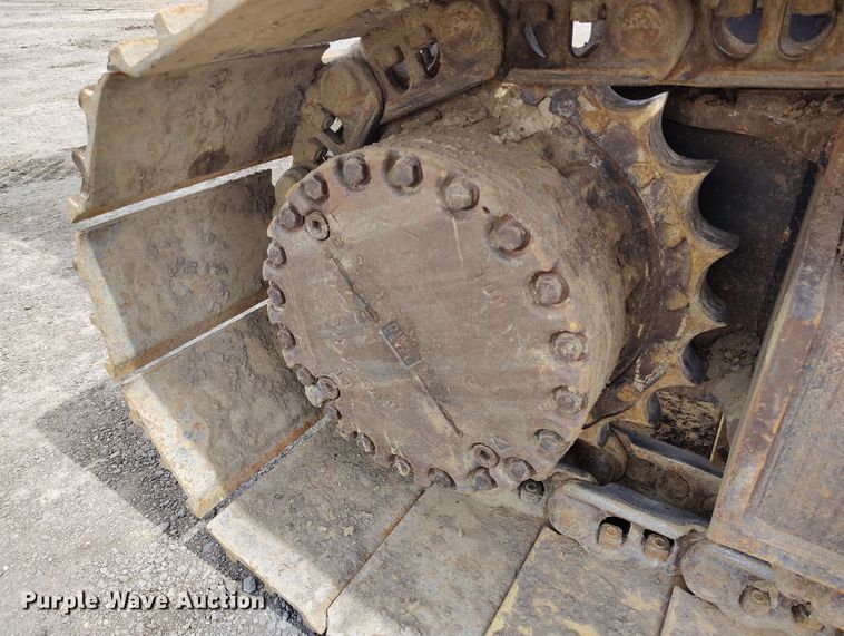 image for item DV6730 2018 Komatsu PC240LC-11 excavator