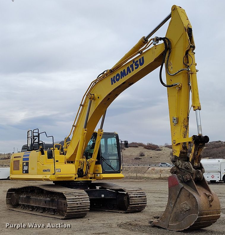 image for item DV6731 2018 Komatsu PC360LC-11 excavator