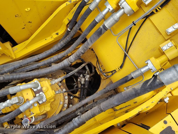 image for item DV6731 2018 Komatsu PC360LC-11 excavator