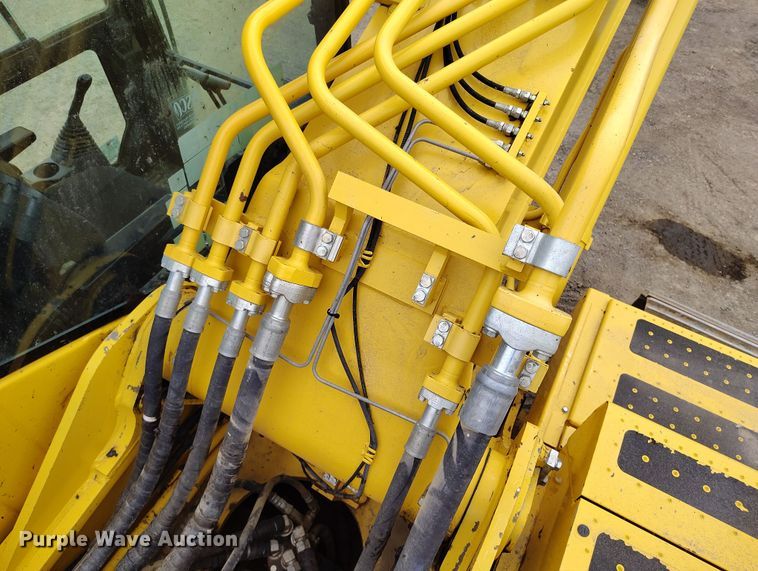 image for item DV6731 2018 Komatsu PC360LC-11 excavator