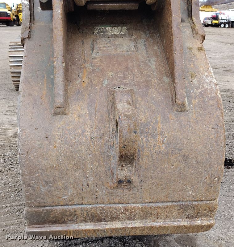 image for item DV6731 2018 Komatsu PC360LC-11 excavator