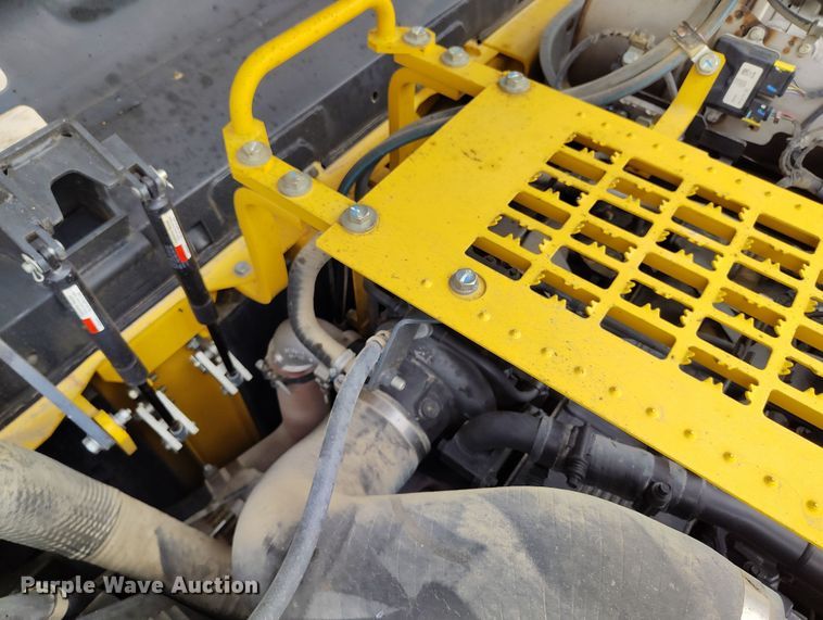 image for item DV6731 2018 Komatsu PC360LC-11 excavator