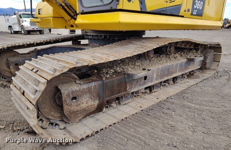 image for item DV6731 2018 Komatsu PC360LC-11 excavator