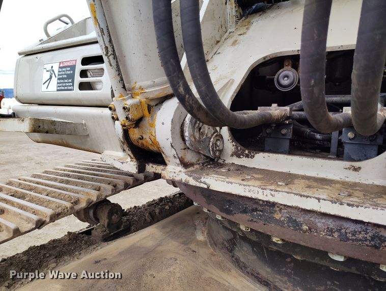 image for item DV6732 2001 Link-Belt 330LX excavator