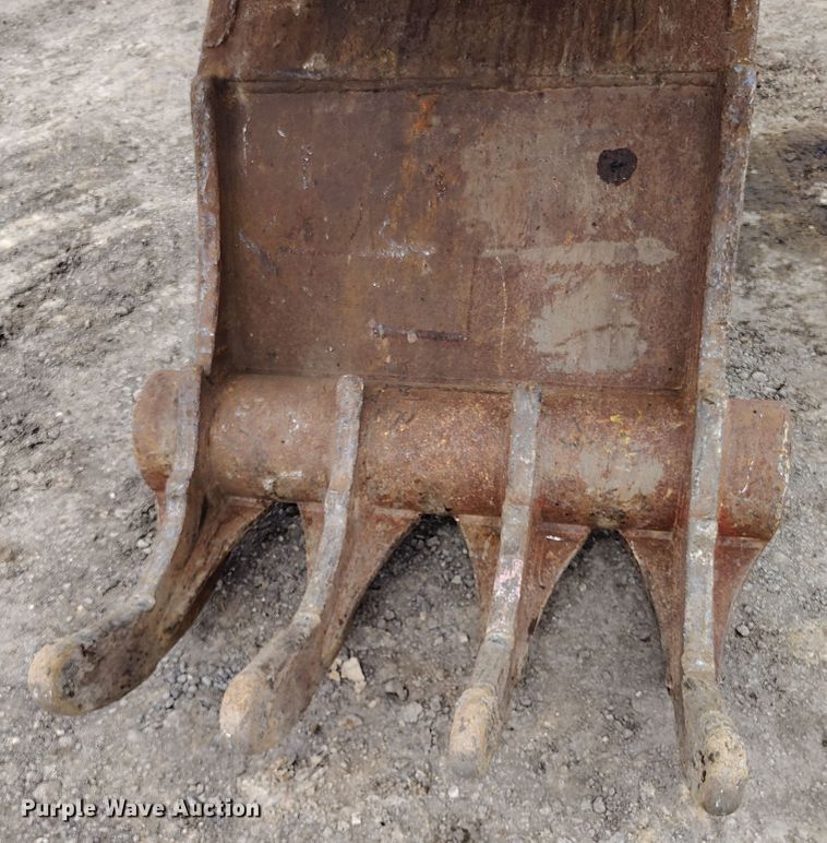 image for item DV6732 2001 Link-Belt 330LX excavator