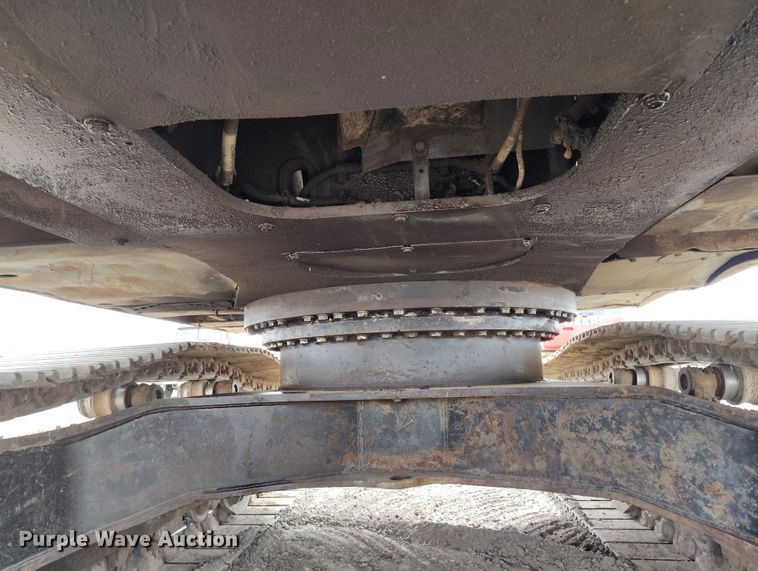 image for item DV6732 2001 Link-Belt 330LX excavator