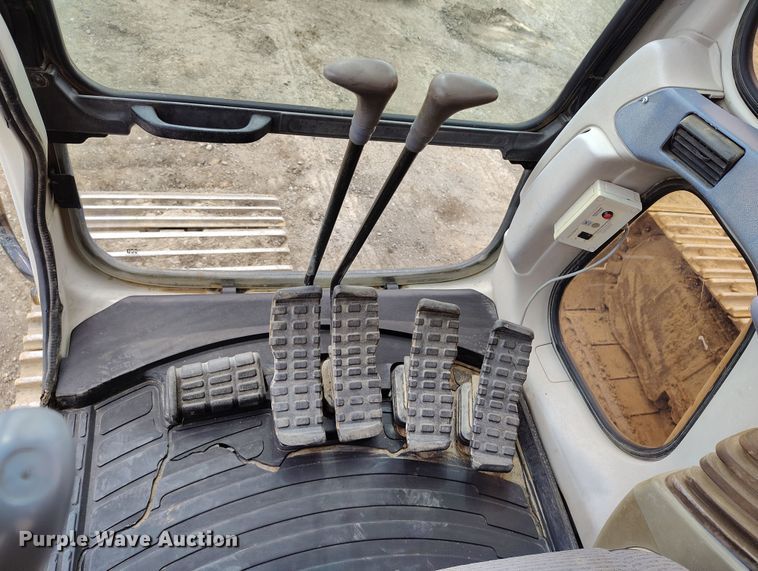 image for item DV6732 2001 Link-Belt 330LX excavator