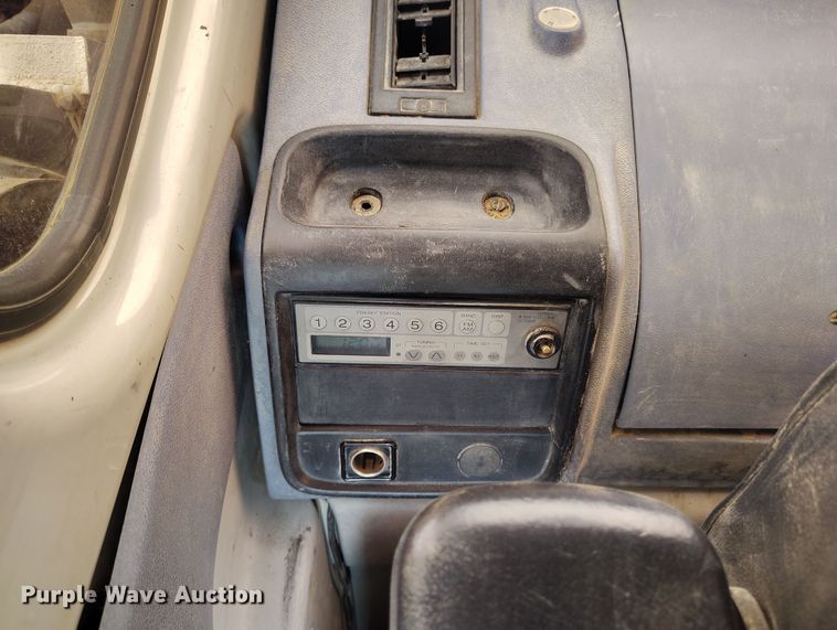 image for item DV6732 2001 Link-Belt 330LX excavator