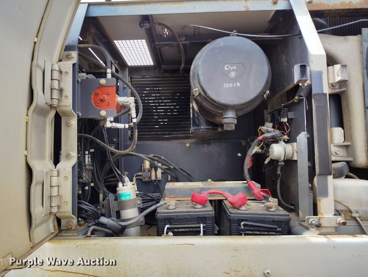 image for item DV6732 2001 Link-Belt 330LX excavator