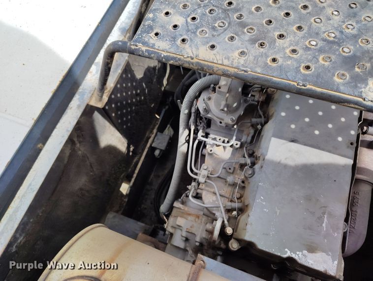 image for item DV6732 2001 Link-Belt 330LX excavator