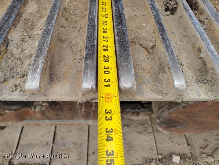 image for item DV6732 2001 Link-Belt 330LX excavator