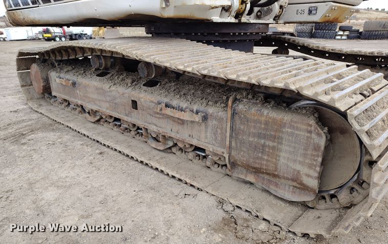 image for item DV6732 2001 Link-Belt 330LX excavator