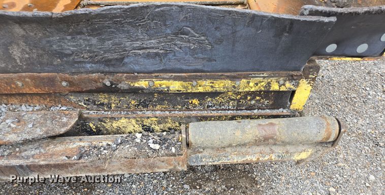 image for item DW1871 Bomag 813RT paver