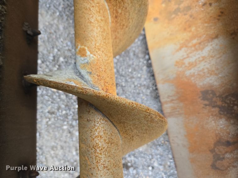 image for item DW1871 Bomag 813RT paver