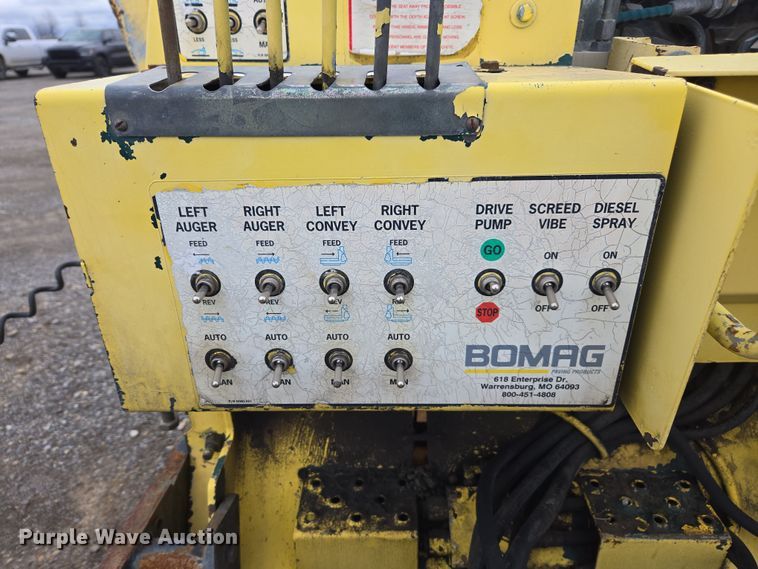 image for item DW1871 Bomag 813RT paver