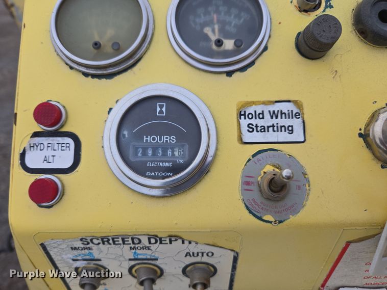 image for item DW1871 Bomag 813RT paver