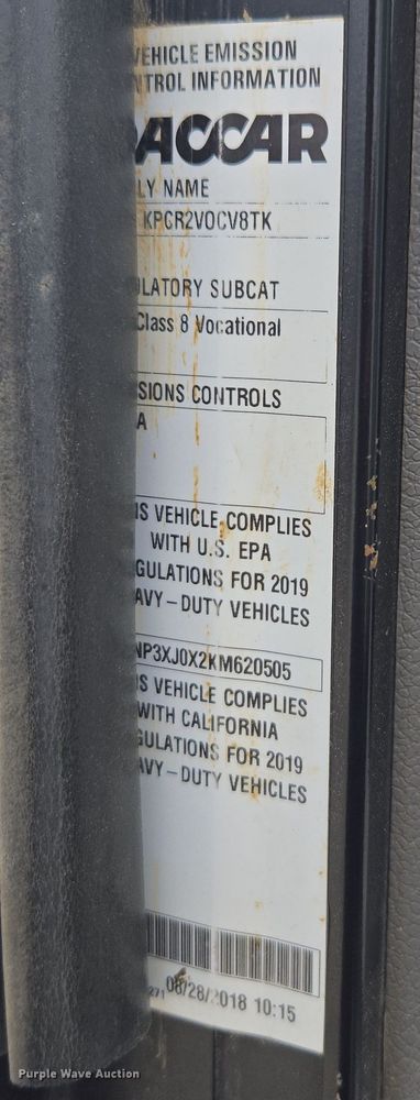 image for item DW1872 2019 Peterbilt 348 hydrovac truck