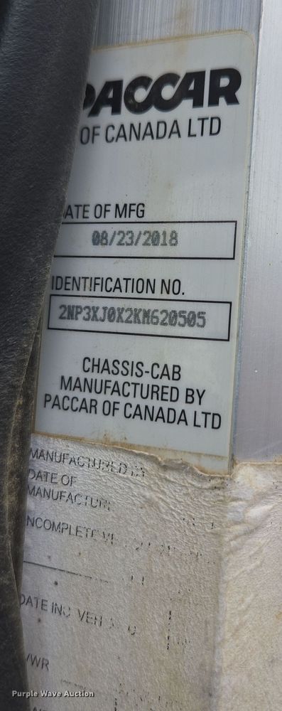 image for item DW1872 2019 Peterbilt 348 hydrovac truck