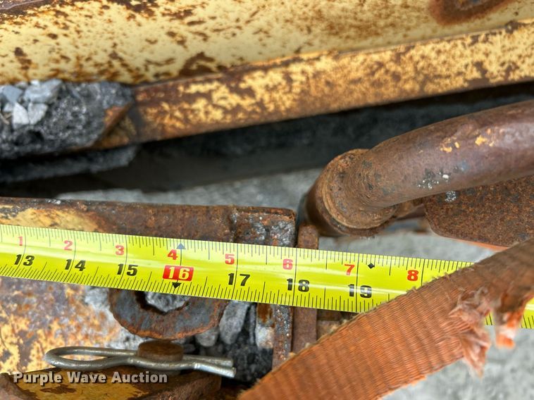 image for item DW1873 1991 Blaw-Knox RW-100A road widener