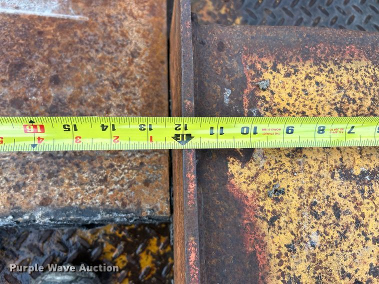 image for item DW1873 1991 Blaw-Knox RW-100A road widener