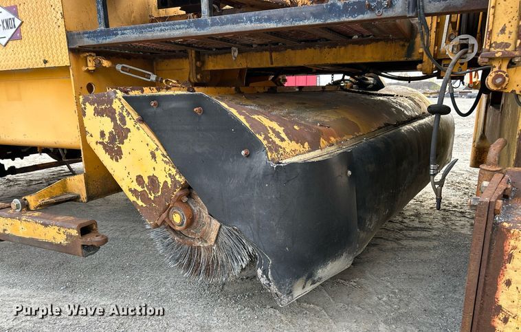 image for item DW1873 1991 Blaw-Knox RW-100A road widener