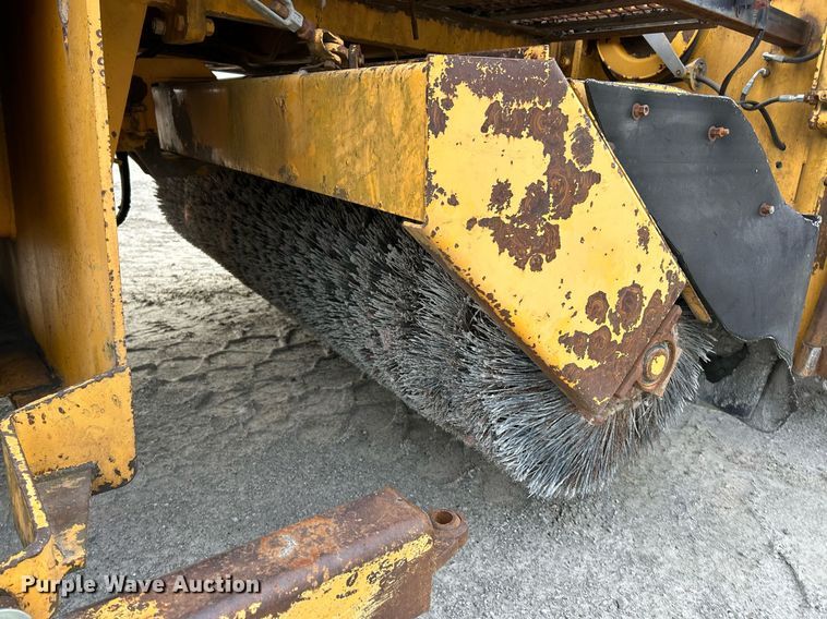 image for item DW1873 1991 Blaw-Knox RW-100A road widener